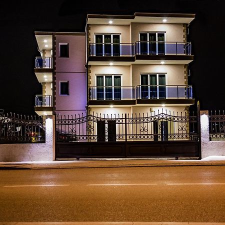 Apartments Krstovic ซูโตมอเร ภายนอก รูปภาพ