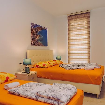 Apartments Krstovic ซูโตมอเร ภายนอก รูปภาพ