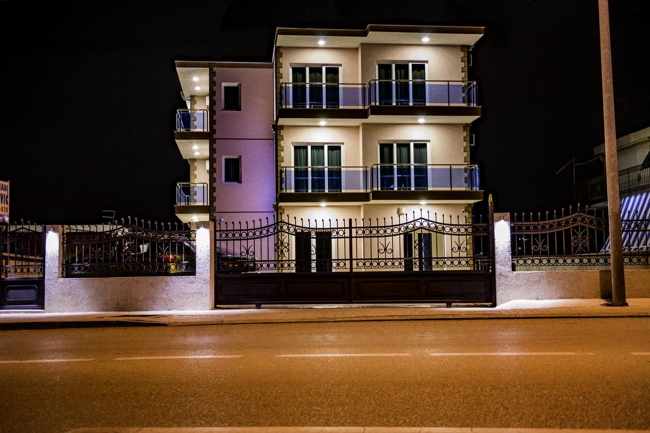 Apartments Krstovic ซูโตมอเร ภายนอก รูปภาพ