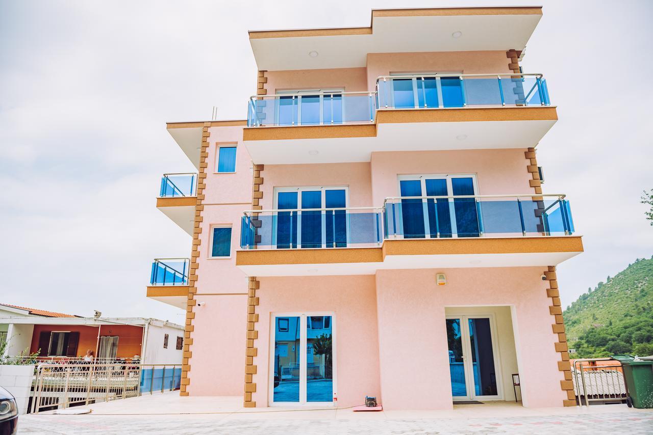 Apartments Krstovic ซูโตมอเร ภายนอก รูปภาพ