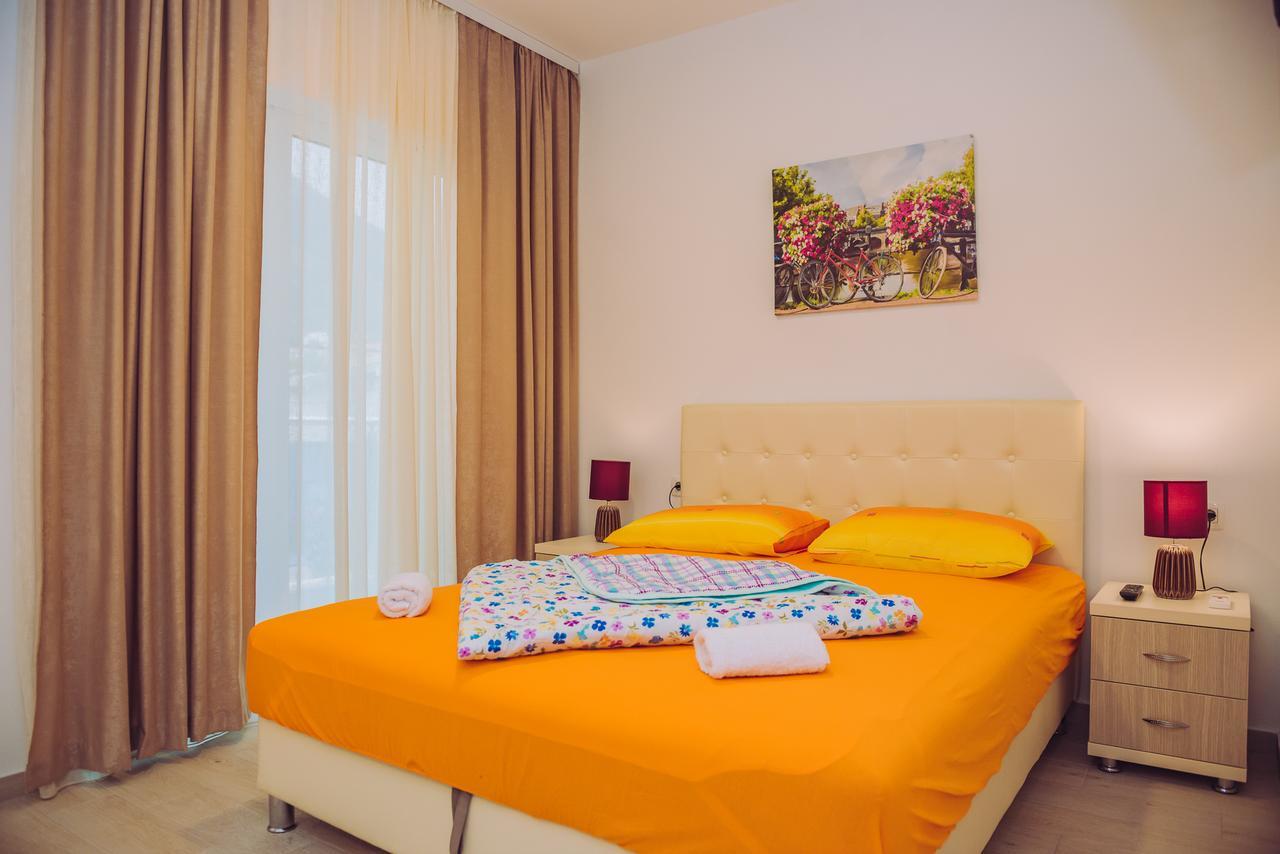 Apartments Krstovic ซูโตมอเร ภายนอก รูปภาพ