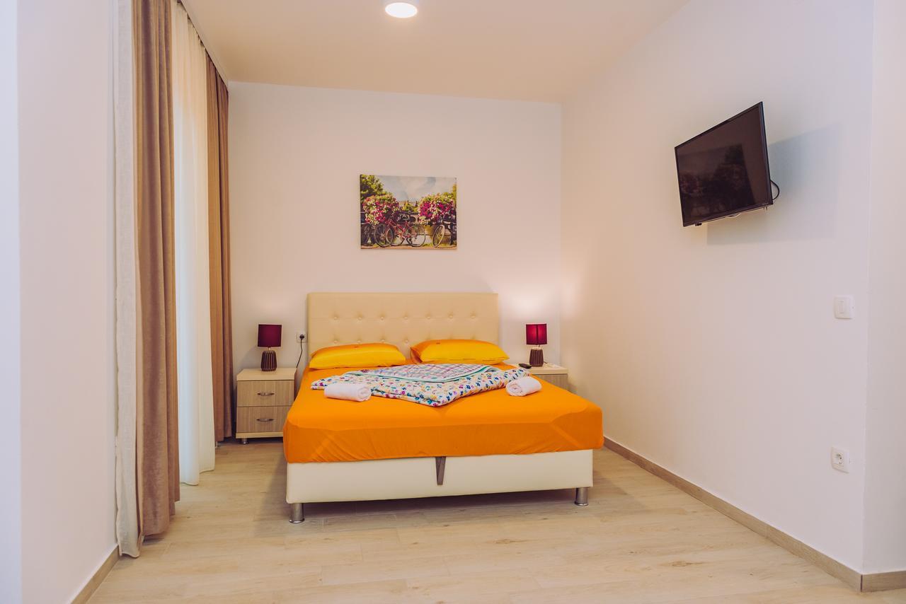 Apartments Krstovic ซูโตมอเร ภายนอก รูปภาพ