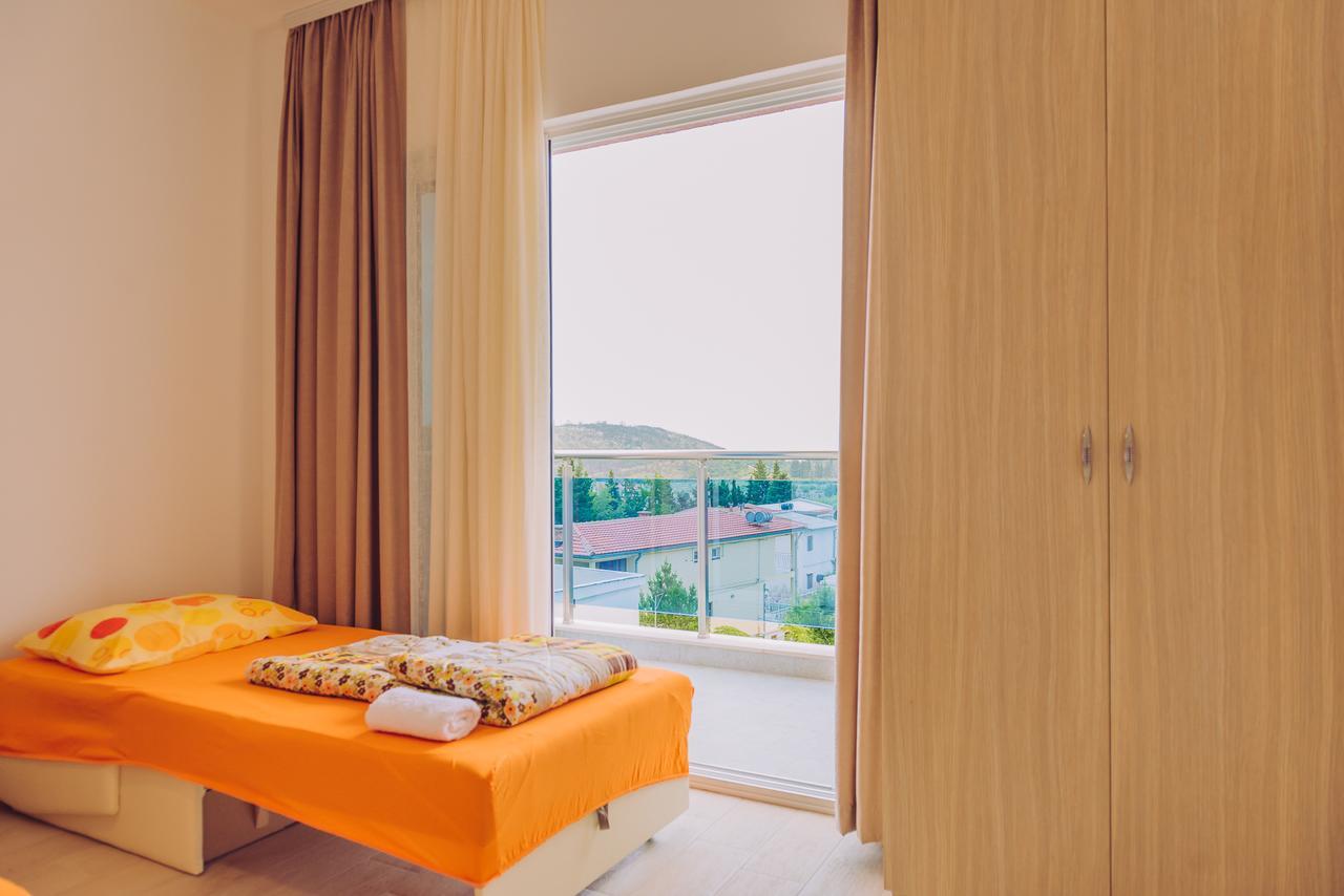 Apartments Krstovic ซูโตมอเร ภายนอก รูปภาพ