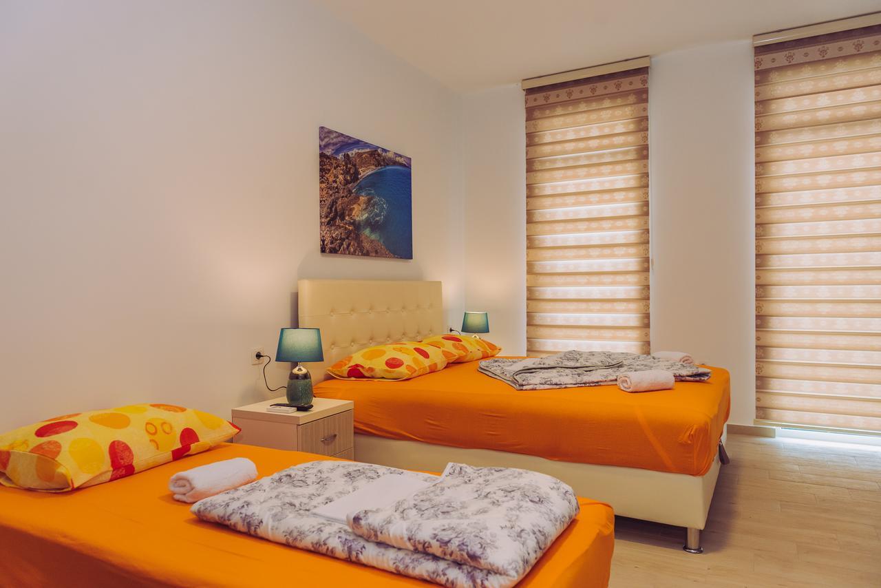 Apartments Krstovic ซูโตมอเร ภายนอก รูปภาพ