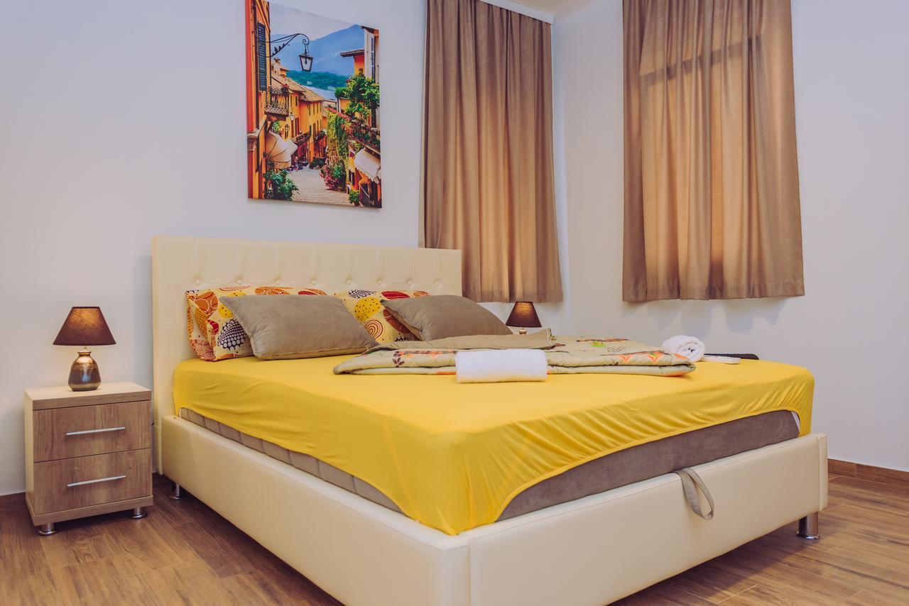 Apartments Krstovic ซูโตมอเร ภายนอก รูปภาพ