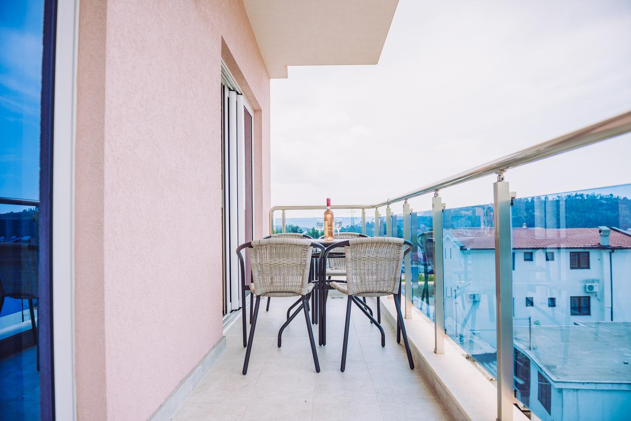 Apartments Krstovic ซูโตมอเร ภายนอก รูปภาพ