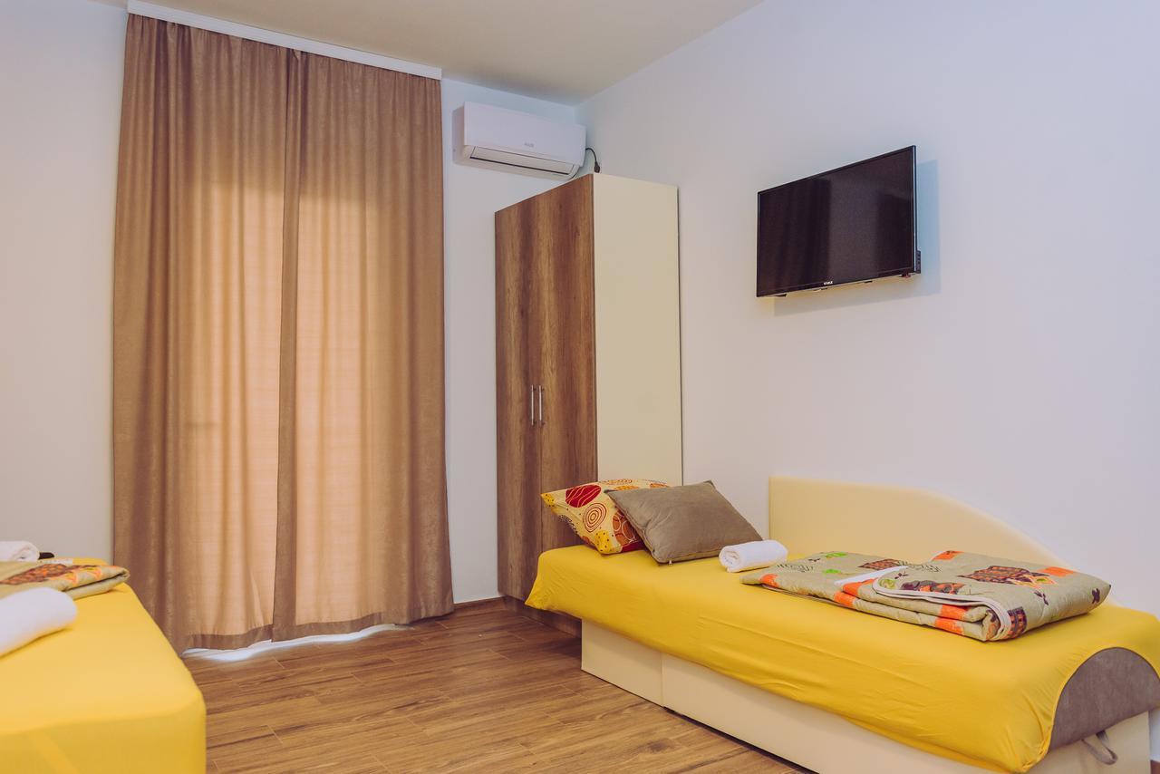 Apartments Krstovic ซูโตมอเร ภายนอก รูปภาพ