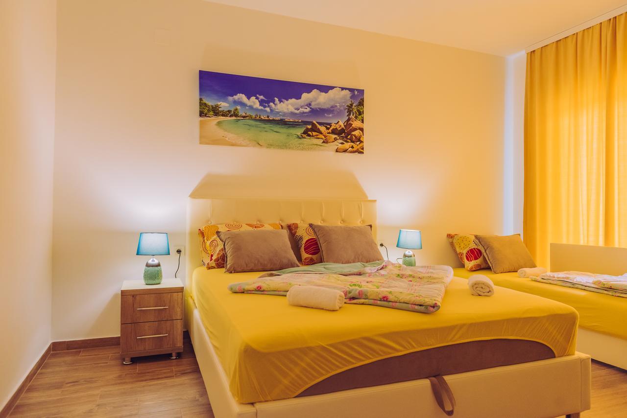 Apartments Krstovic ซูโตมอเร ภายนอก รูปภาพ