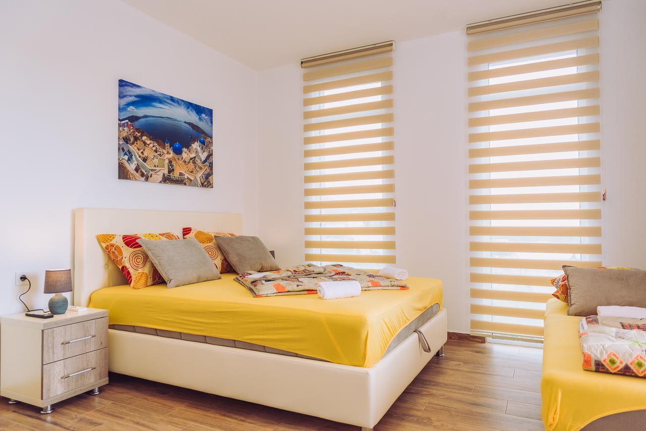 Apartments Krstovic ซูโตมอเร ภายนอก รูปภาพ