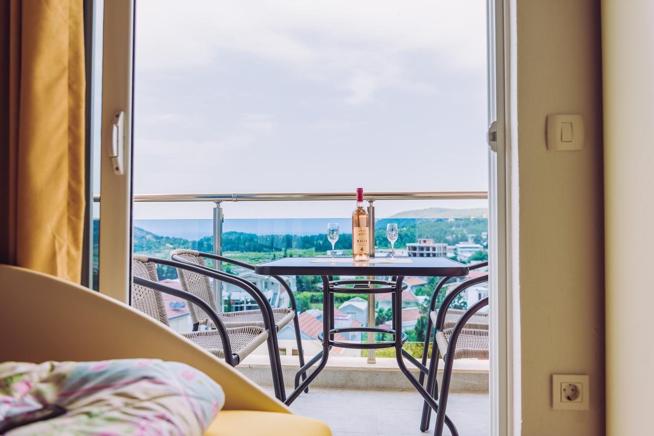 Apartments Krstovic ซูโตมอเร ภายนอก รูปภาพ