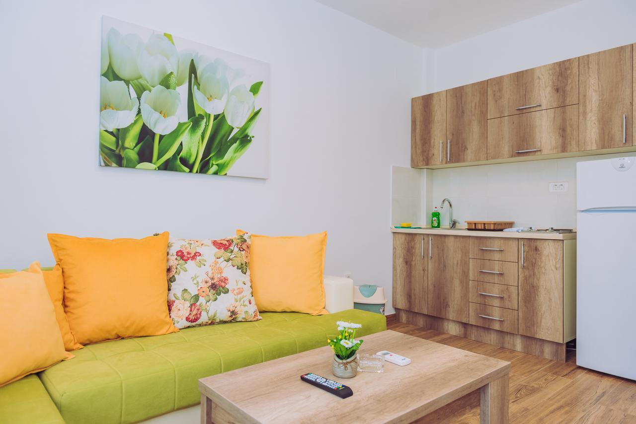 Apartments Krstovic ซูโตมอเร ภายนอก รูปภาพ