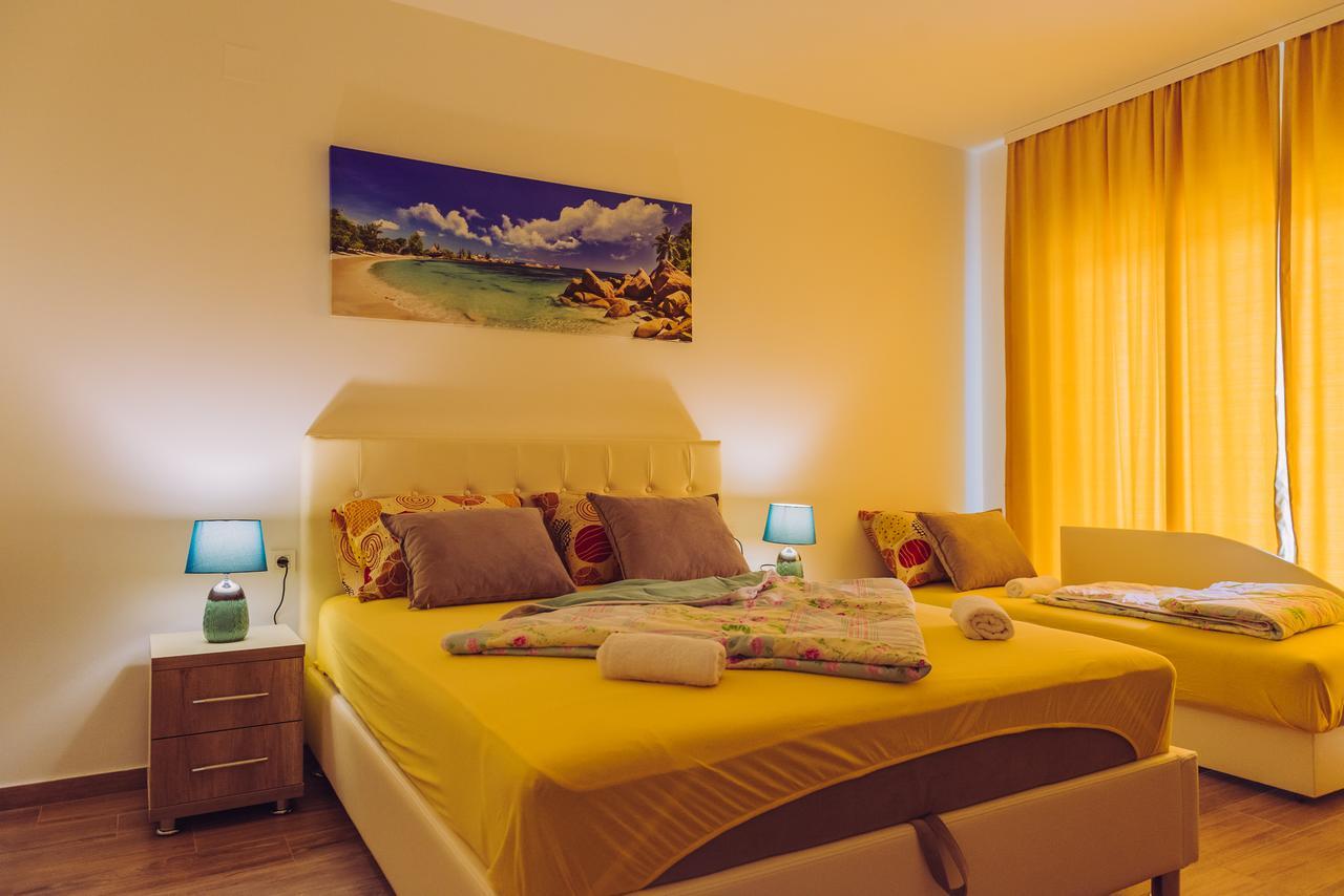Apartments Krstovic ซูโตมอเร ภายนอก รูปภาพ